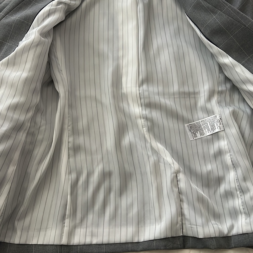 Suit jacket - with suit pants LISTED SEPARATELY. BARELY WORN. - Picture 5 of 7